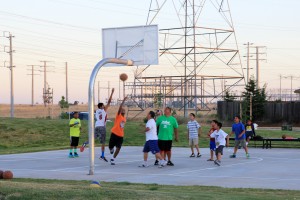 kids playing basketball at Sunridge Park